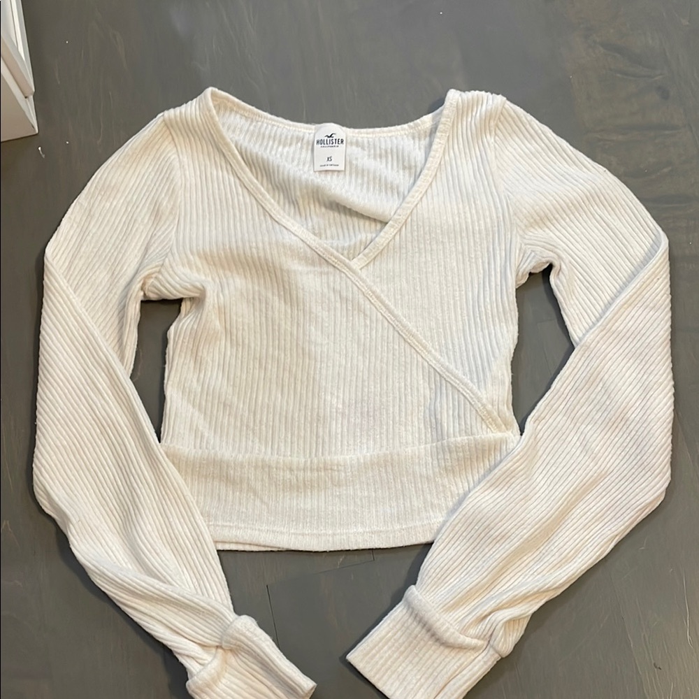 Hollister Cream Fitted Ribbed Long Sleeve Blouse